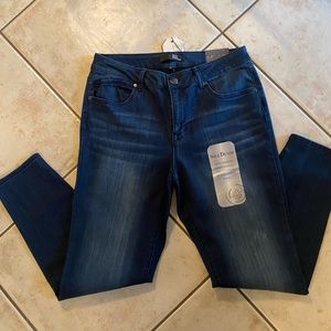NWT 1822 Silk Denim Ankle Skinny Jeans